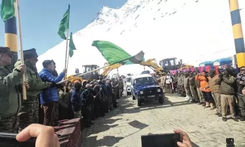 श्रीनगर-लेह राजमार्ग: ज़ोजिला दर्रा रिकॉर्ड समय में फिर से खुला