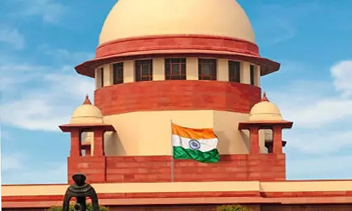 मुख्यमंत्री को सुप्रीम कोर्ट ने लगाई फटकार, संविधान का मजाक उड़ा तो हम चुप नहीं बैठेंगे मुख्यमंत्री को सुप्रीम कोर्ट ने लगाई फटकार, संविधान का मजाक उड़ा तो हम चुप नहीं बैठेंगे