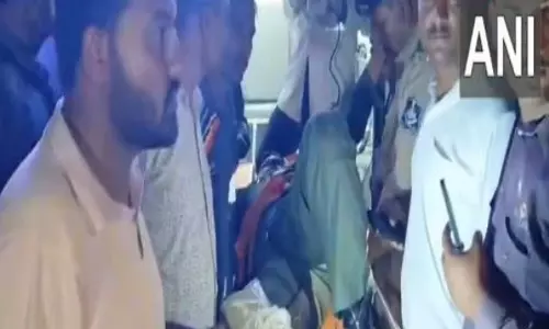 जगुआर लड़ाकू विमान दुर्घटना में एक पायलट को बचा लिया गया, दूसरे की तलाश जारी
