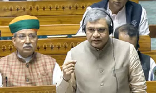 रेल दुर्घटनाएं 400 से घटकर 2024-25 में 81 रह गई : केंद्रीय रेल मंत्री अश्विनी वैष्णव