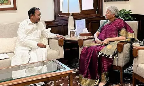 Tamil Nadu: थंबीदुरई ने निर्मला सीतारमण से मुलाकात की Tamil Nadu: थंबीदुरई ने निर्मला सीतारमण से मुलाकात की