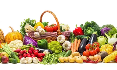 Healthy Diet Chart: बुजुर्गों के लिए डाइट प्लान, जानें 50 की उम्र के बाद क्या खाएं