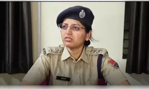 Alwar: साइबर सेल पर लॉ स्टूडेंट से मारपीट और छेड़छाड़ का आरोप Alwar: साइबर सेल पर लॉ स्टूडेंट से मारपीट और छेड़छाड़ का आरोप