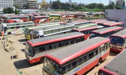 Punjab Chakka Jam : पनबस और पीआरटीसी की 2500 बसों के थमे पहिए Punjab Chakka Jam : पनबस और पीआरटीसी की 2500 बसों के थमे पहिए