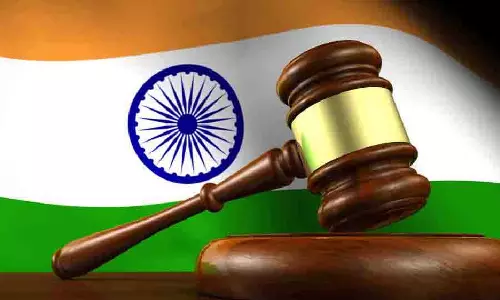 न्यायाधीशों के धन-हरण विवाद के आलोक में न्यायपालिका-कार्यपालिका के बीच टकराव पर संपादकीय न्यायाधीशों के धन-हरण विवाद के आलोक में न्यायपालिका-कार्यपालिका के बीच टकराव पर संपादकीय