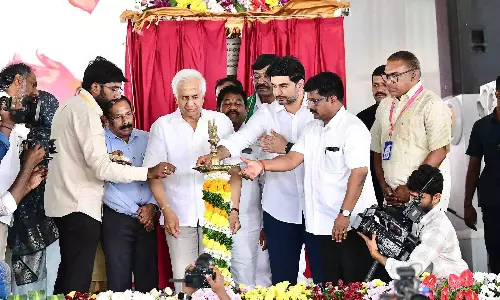 Lokesh ने गलत सूचना फैलाने पर रेड बुक कार्रवाई की चेतावनी दी Lokesh ने गलत सूचना फैलाने पर रेड बुक कार्रवाई की चेतावनी दी