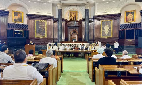 संसद में वक्फ विधेयक को जबरन पारित किया गया, यह संविधान पर सीधा हमला है: सोनिया गांधी
