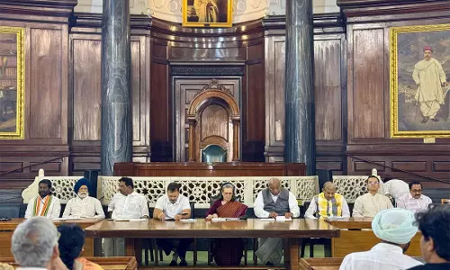 कांग्रेस संसदीय दल ने Delhi में अपनी आम सभा की बैठक की कांग्रेस संसदीय दल ने Delhi में अपनी आम सभा की बैठक की