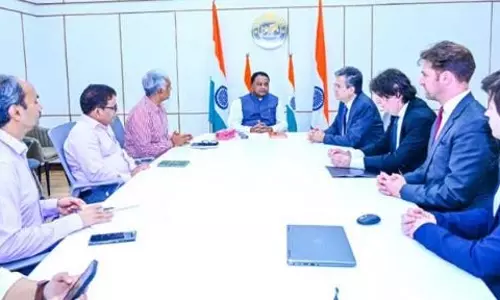 फ्रांसीसी राजदूत ने ओडिशा मुख्यमंत्री से मुलाकात, निवेश अवसरों पर चर्चा फ्रांसीसी राजदूत ने ओडिशा मुख्यमंत्री से मुलाकात, निवेश अवसरों पर चर्चा