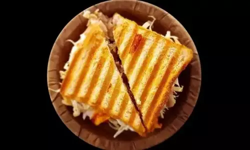 Aaloo Masala Sandwich: परफेक्ट आलू मसाला सैंडविच बनाना चाहते हैं, तो इस रेसिपी को अपनाएं