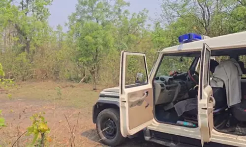पुलिस मुठभेड़ में कुख्यात अपराधी घायल, एक गिरफ्तार, घने जंगलों में छिपा था