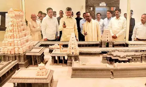 नायडू ने TTD में सेवाओं के पूर्ण पुनरुद्धार का आह्वान किया