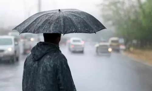 Uttarakhand के तीन जिलों में बारिश के आसार, मैदानों में चढ़ेगा पारा Uttarakhand के तीन जिलों में बारिश के आसार, मैदानों में चढ़ेगा पारा