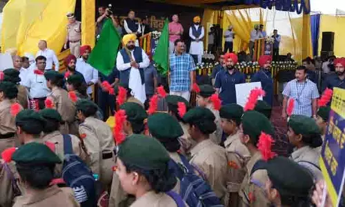 पंजाब के राज्यपाल और CM द्वारा नशा मुक्ति अभियान, एक दिन का अंतर पंजाब के राज्यपाल और CM द्वारा नशा मुक्ति अभियान, एक दिन का अंतर