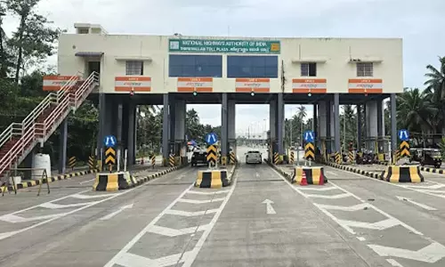 Kerala: इन जगहों पर छह लेन वाले हाईवे पर टोल बूथ बनाए जा रहे Kerala: इन जगहों पर छह लेन वाले हाईवे पर टोल बूथ बनाए जा रहे