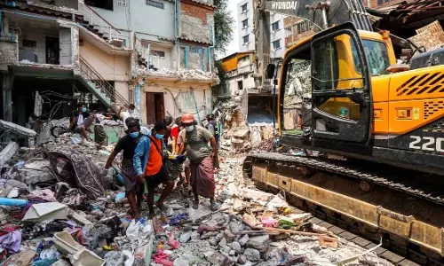 विनाशकारी भूकंप के बाद महसूस किए गए 66 झटके, 3085 की मौत, 4715 घायल विनाशकारी भूकंप के बाद महसूस किए गए 66 झटके, 3085 की मौत, 4715 घायल