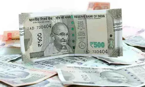 ACB ने वानकीडी चेकपोस्ट पर छापा मारकर 45,000 रुपये की बेहिसाबी नकदी जब्त की ACB ने वानकीडी चेकपोस्ट पर छापा मारकर 45,000 रुपये की बेहिसाबी नकदी जब्त की