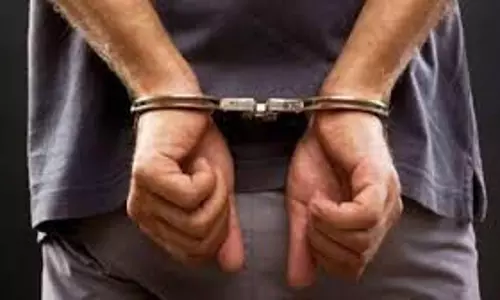 Giridih: पति ही निकला पत्नी व बच्चों का हत्यारा,आरोपी गिरफ्तार Giridih: पति ही निकला पत्नी व बच्चों का हत्यारा,आरोपी गिरफ्तार