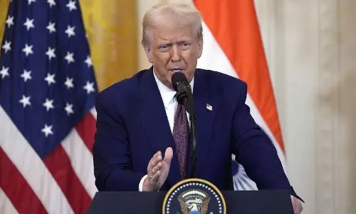 Trump Tariff : ट्रंप के टैरिफ फैसले पर भारतवंशी सांसदों की नाराजगी Trump Tariff : ट्रंप के टैरिफ फैसले पर भारतवंशी सांसदों की नाराजगी