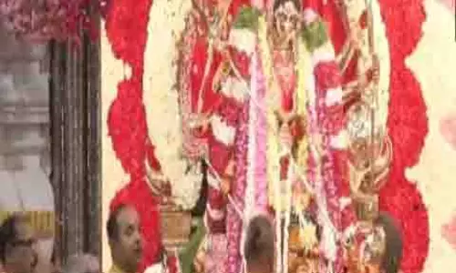 चैत्र नवरात्रि के छठे दिन छतरपुर के श्री आद्या कात्यायनी शक्तिपीठ में सुबह की आरती