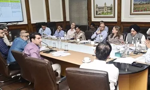 मुख्य सचिव ने Jammu में कारोबार को आसान बनाने के लिए नियमों में ढील देने पर जोर दिया मुख्य सचिव ने Jammu में कारोबार को आसान बनाने के लिए नियमों में ढील देने पर जोर दिया