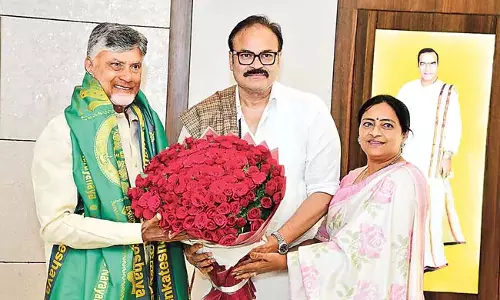Andhra: नागाबाबू दंपत्ति ने सीएम से विनम्रतापूर्वक मुलाकात की