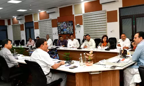 Jaipur: विद्युत तंत्र के सुदृढ़ीकरण के लिए डिस्कॉम्स उठाएं प्रभावी कदम-मुख्यमंत्री शर्मा Jaipur: विद्युत तंत्र के सुदृढ़ीकरण के लिए डिस्कॉम्स उठाएं प्रभावी कदम-मुख्यमंत्री शर्मा