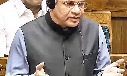 हैदराबाद में 82 किलोमीटर की छह लाइनें MMTS परियोजना में शामिल की गई : रेल मंत्री हैदराबाद में 82 किलोमीटर की छह लाइनें MMTS परियोजना में शामिल की गई : रेल मंत्री