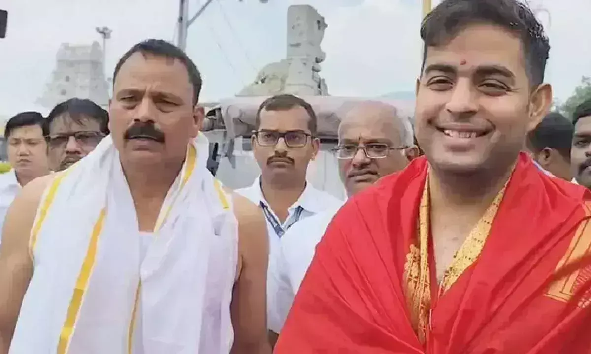 Andhra: आकाश अंबानी ने की भगवान वेंकटेश्वर की पूजा