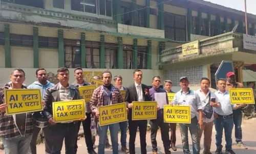 Sikkim : यातायात चालान प्रणाली को वापस लेने, कराधान और जुर्माने में कमी की मांग की Sikkim : यातायात चालान प्रणाली को वापस लेने, कराधान और जुर्माने में कमी की मांग की