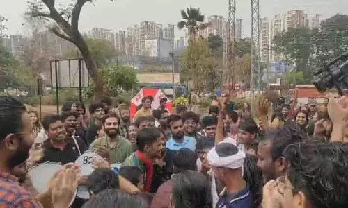 UoH के छात्रों ने तेलंगाना सरकार के खिलाफ पहली जीत का जश्न मनाया