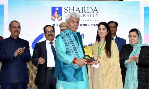 LG ने युवाओं से राष्ट्र निर्माण में विश्वविद्यालयों से अर्जित कौशल का उपयोग करने का आग्रह किया LG ने युवाओं से राष्ट्र निर्माण में विश्वविद्यालयों से अर्जित कौशल का उपयोग करने का आग्रह किया