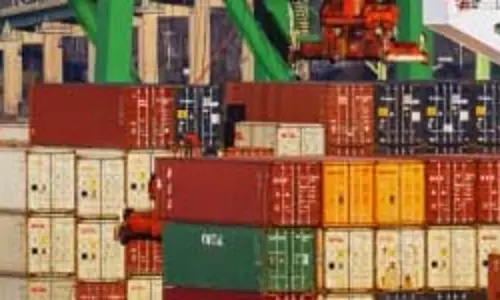 कोच्चि Port ने 2024-25 में दर्ज किया अब तक का सबसे अधिक कार्गो हैंडलिंग रिकॉर्ड कोच्चि Port ने 2024-25 में दर्ज किया अब तक का सबसे अधिक कार्गो हैंडलिंग रिकॉर्ड