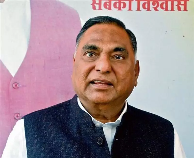 भाजपा सांसद ने कौशल विश्वविद्यालय निर्माण में देरी पर सवाल उठाए भाजपा सांसद ने कौशल विश्वविद्यालय निर्माण में देरी पर सवाल उठाए
