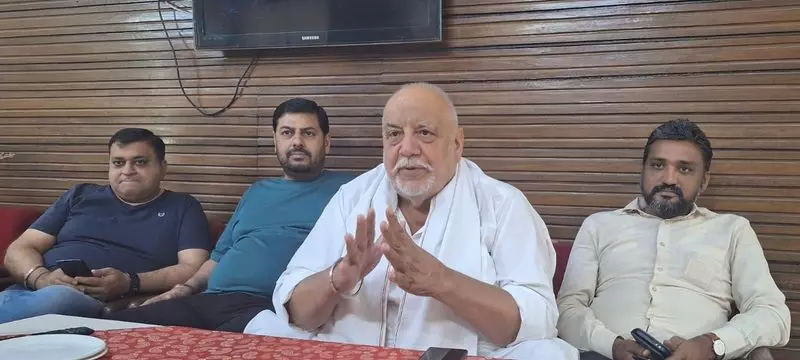 Haryana : पूर्व विधायक गोगी का दावा, वक्फ बिल मुस्लिम विरोधी Haryana : पूर्व विधायक गोगी का दावा, वक्फ बिल मुस्लिम विरोधी