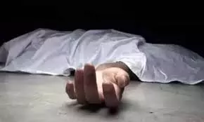 Assam: गुवाहाटी में जेईई अभ्यर्थी मृत मिला, आत्महत्या का संदेह Assam: गुवाहाटी में जेईई अभ्यर्थी मृत मिला, आत्महत्या का संदेह