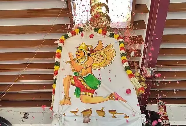 नचियार मंदिर में पंगुनी ब्रह्मोत्सव उत्सव का ध्वजारोहण समारोह नचियार मंदिर में पंगुनी ब्रह्मोत्सव उत्सव का ध्वजारोहण समारोह