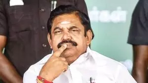 एआईएडीएमके चुनाव चिन्ह विवाद में ईपीएस ने हाईकोर्ट का दरवाजा खटखटाया एआईएडीएमके चुनाव चिन्ह विवाद में ईपीएस ने हाईकोर्ट का दरवाजा खटखटाया