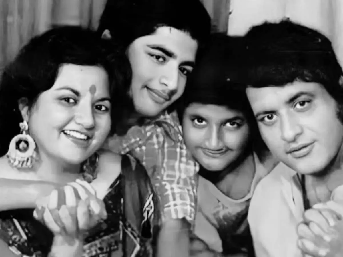Manoj Kumar और शशि की पहली मुलाकात: कैसे हुआ प्यार? Manoj Kumar और शशि की पहली मुलाकात: कैसे हुआ प्यार?