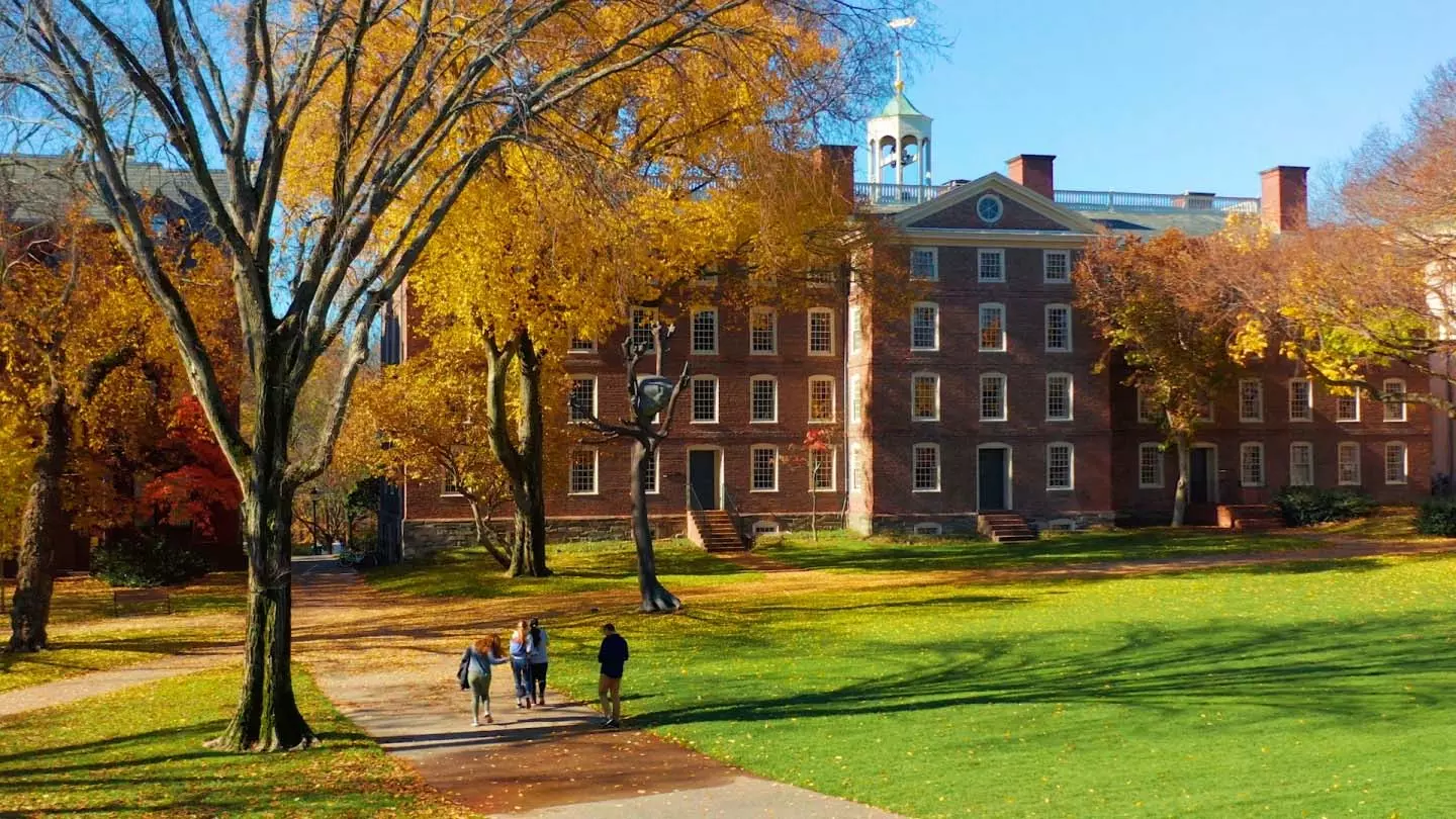 Brown University ट्रंप के निशाने पर Brown University ट्रंप के निशाने पर