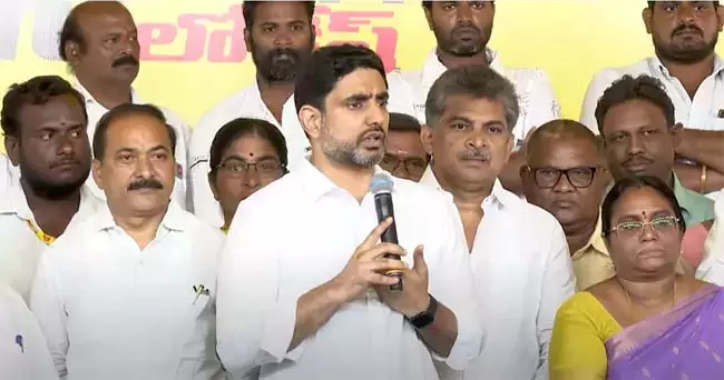 मैं मंगलगिरी के लोगों के साथ दिल से काम करूंगा: Minister Nara Lokesh मैं मंगलगिरी के लोगों के साथ दिल से काम करूंगा: Minister Nara Lokesh