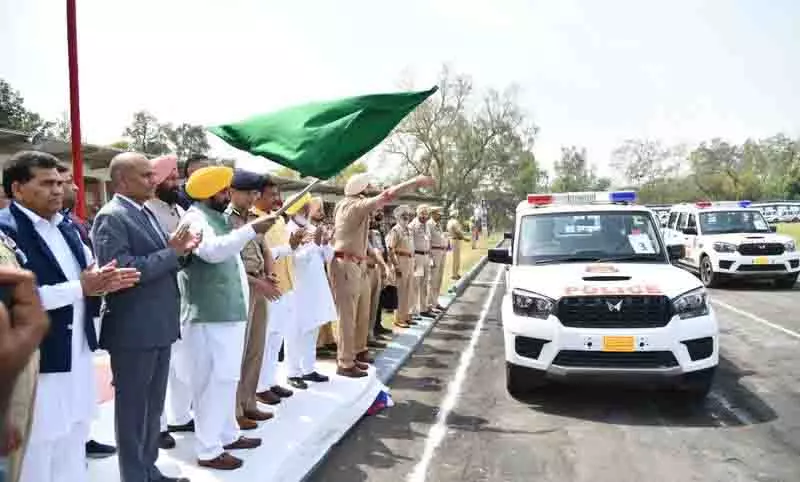 सीमा पार से आने वाले 70 प्रतिशत ड्रोन रोक दिए गए: CM सीमा पार से आने वाले 70 प्रतिशत ड्रोन रोक दिए गए: CM