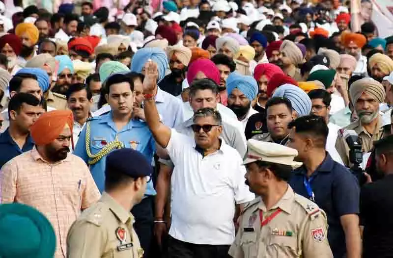 Punjab: नशीली दवाओं की समस्या से निपटने के लिए छह दिवसीय पदयात्रा शुरू की Punjab: नशीली दवाओं की समस्या से निपटने के लिए छह दिवसीय पदयात्रा शुरू की