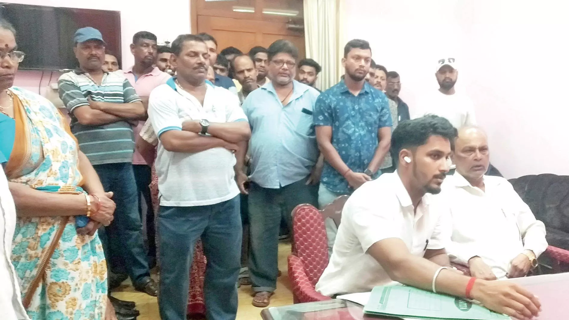 Ponda नगर परिषद छत गिरने के बाद मछली बाजार को स्थानांतरित करेगी Ponda नगर परिषद छत गिरने के बाद मछली बाजार को स्थानांतरित करेगी