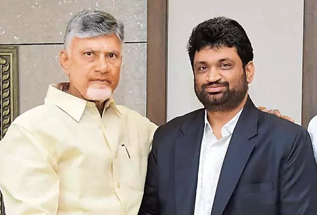 CM चंद्रबाबू नायडू ने मैग्नम विंग्स के CEO अभिराम को आश्वासन दिया CM चंद्रबाबू नायडू ने मैग्नम विंग्स के CEO अभिराम को आश्वासन दिया
