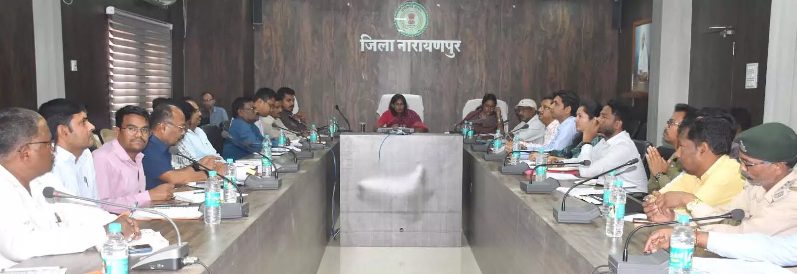 कलेक्टर ने ली निर्माण से संबंधित अधिकारियों की समीक्षा बैठक कलेक्टर ने ली निर्माण से संबंधित अधिकारियों की समीक्षा बैठक
