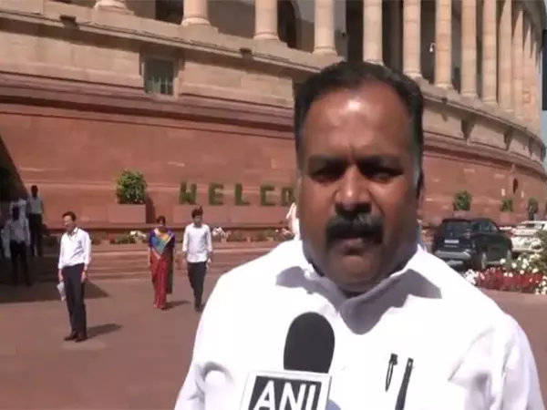 विपक्षी सांसदों ने लोकसभा अध्यक्ष द्वारा आयोजित चाय का किया बहिष्कार विपक्षी सांसदों ने लोकसभा अध्यक्ष द्वारा आयोजित चाय का किया बहिष्कार