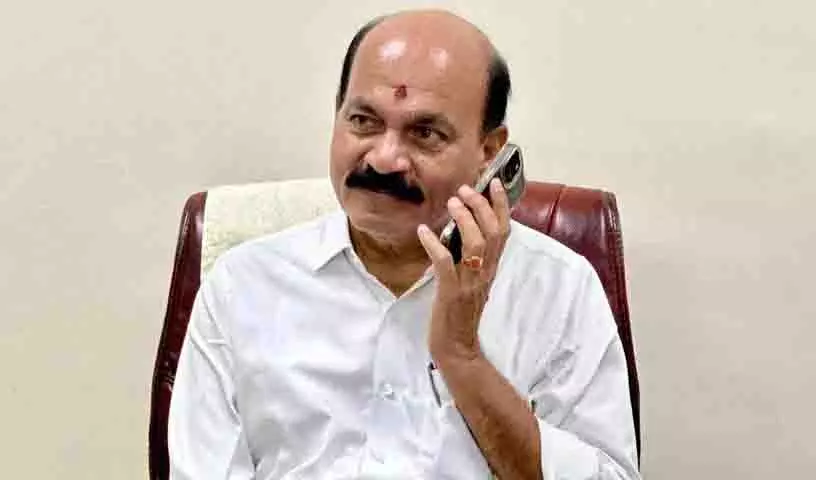 BRS विधायक ने मिशन भागीरथ के अधिकारियों से संगारेड्डी में जलापूर्ति की व्यवस्था करने को कहा BRS विधायक ने मिशन भागीरथ के अधिकारियों से संगारेड्डी में जलापूर्ति की व्यवस्था करने को कहा