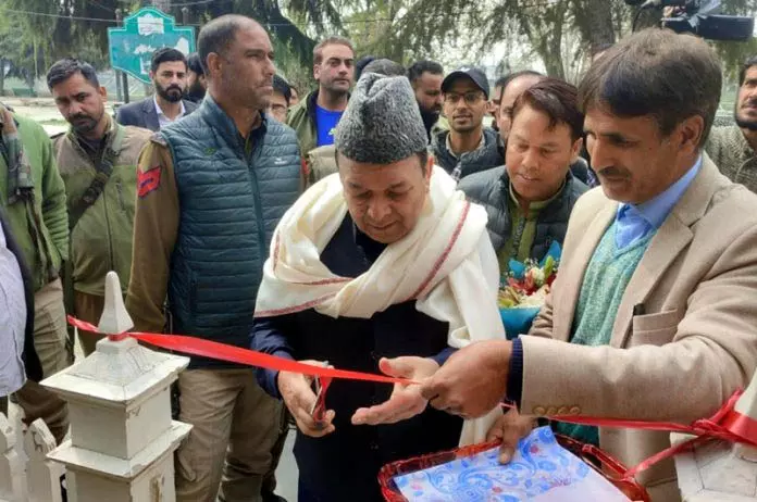 LA स्पीकर ने रॉयल हेल्थ एंड वेलनेस सेंटर का उद्घाटन किया LA स्पीकर ने रॉयल हेल्थ एंड वेलनेस सेंटर का उद्घाटन किया