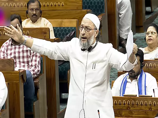 वक्फ संशोधन विधेयक के खिलाफ AIMIM प्रमुख असदुद्दीन ओवैसी पहुंचे सुप्रीम कोर्ट वक्फ संशोधन विधेयक के खिलाफ AIMIM प्रमुख असदुद्दीन ओवैसी पहुंचे सुप्रीम कोर्ट